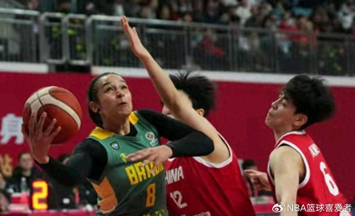 开云登录网址入口-女篮三大利好！内线新王炸就位，李梦回归有戏，后卫双枪升级|沙奎尔-奥尼尔|中国女篮|刘禹彤|张子宇|姚明_新浪体育_新浪新闻