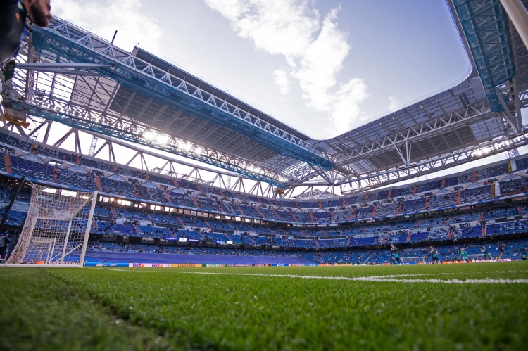 开云下载-马卡:欧美杯曾考虑移至迈阿密或伦敦举办,但最终决定在伯纳乌